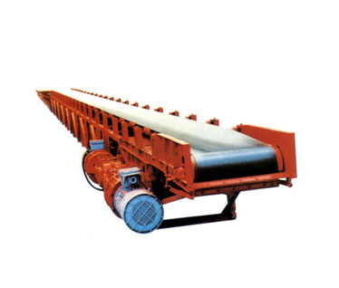 圖片名稱(chēng)：TD75型膠帶輸送機(jī)
點(diǎn)擊次數(shù)：2636次